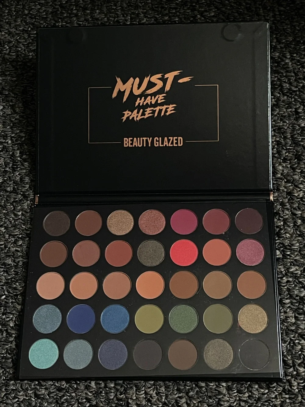 Must-Have Eyeshadow Palette